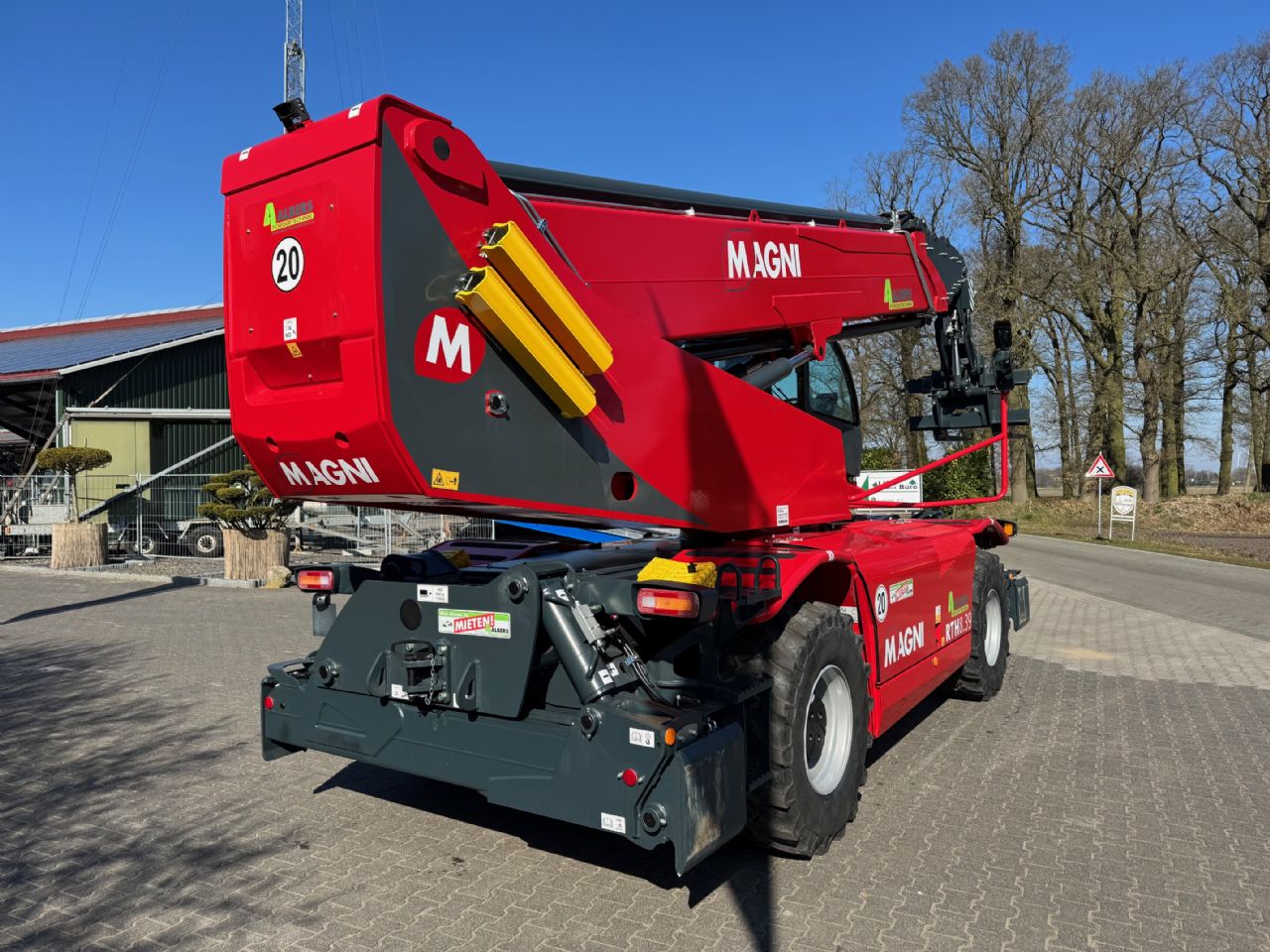 Magni-RTH 8.39-Teleskopstapler drehbar-www.albers-gabelstapler.de