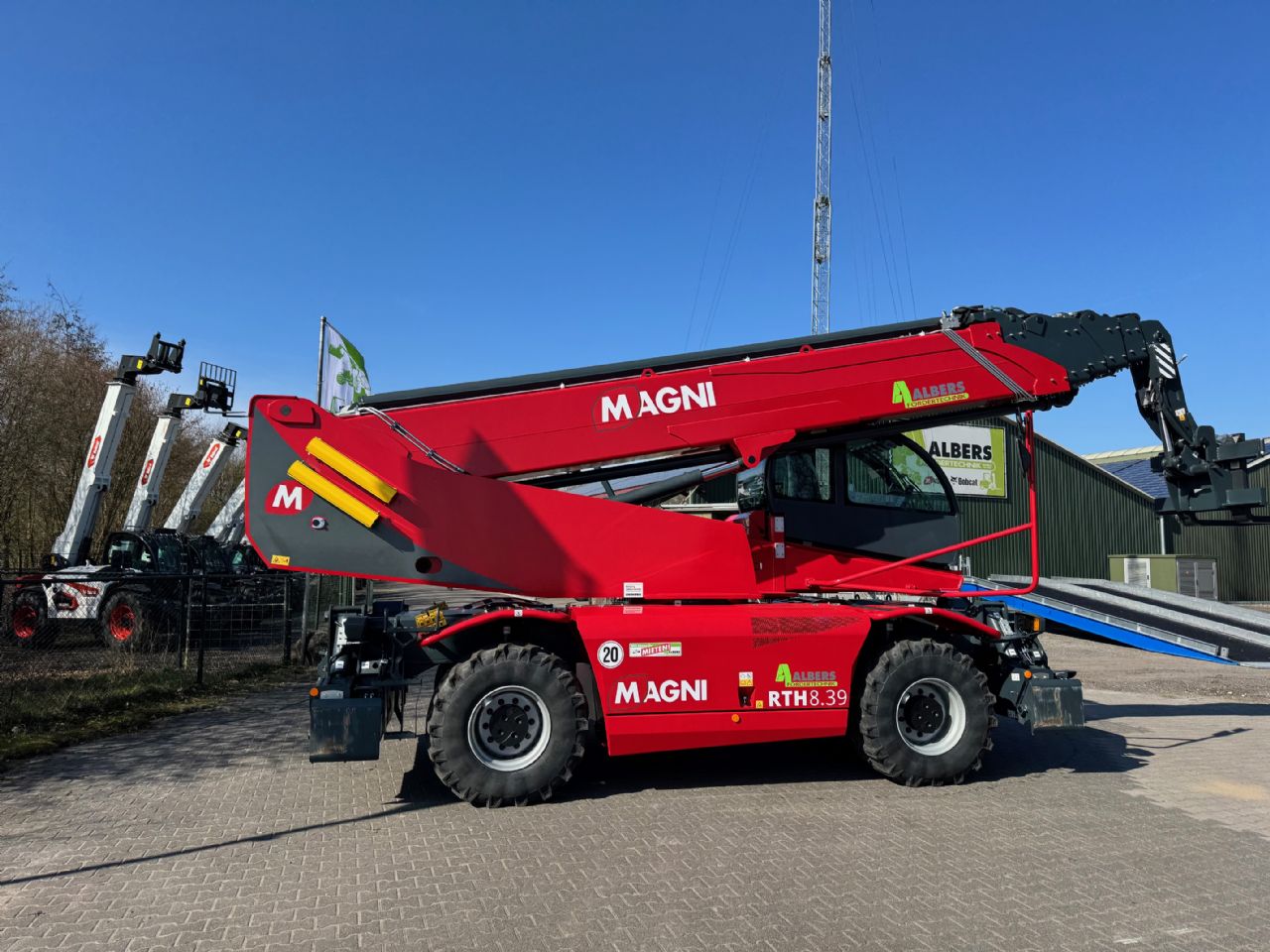 Magni-RTH 8.39-Teleskopstapler drehbar-www.albers-gabelstapler.de