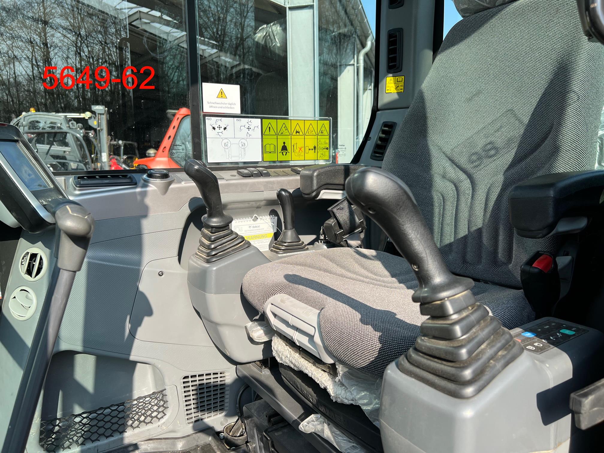 Bobcat-E 85-Minibagger-www.heftruckcentrumemmen.nl