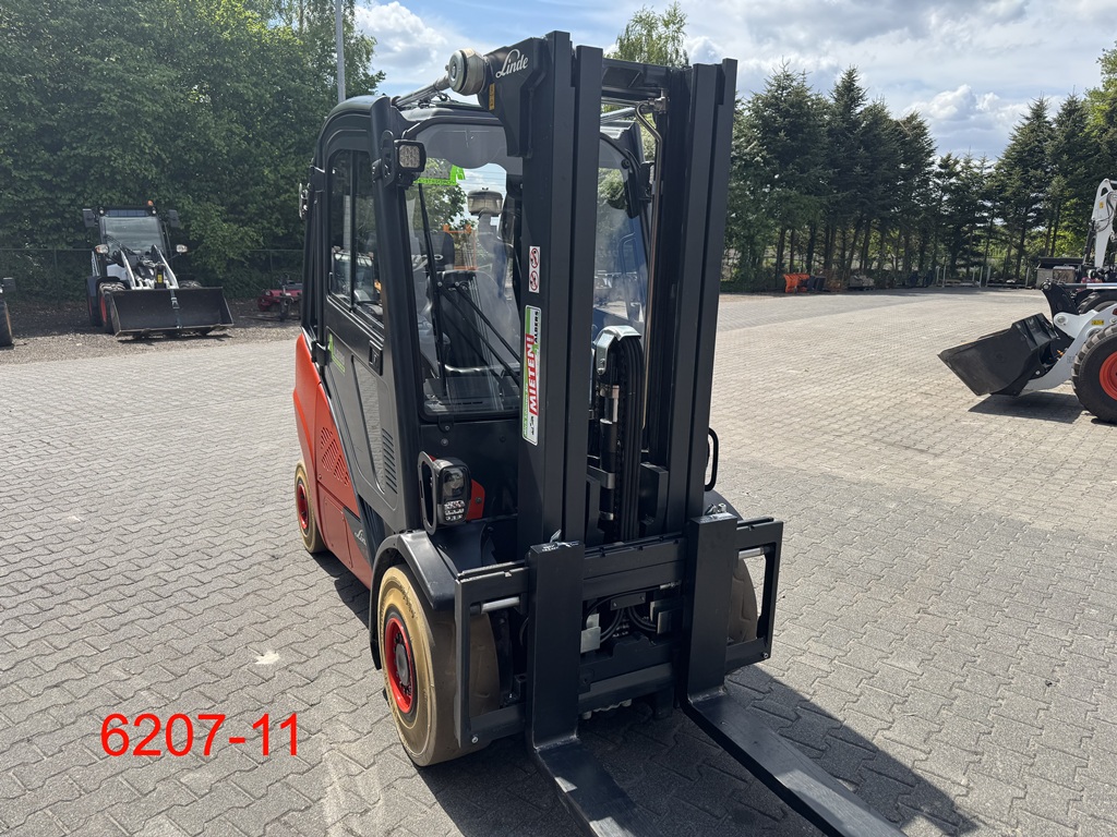 Linde-H 35 T -02-Treibgasstapler-www.heftruckcentrumemmen.nl