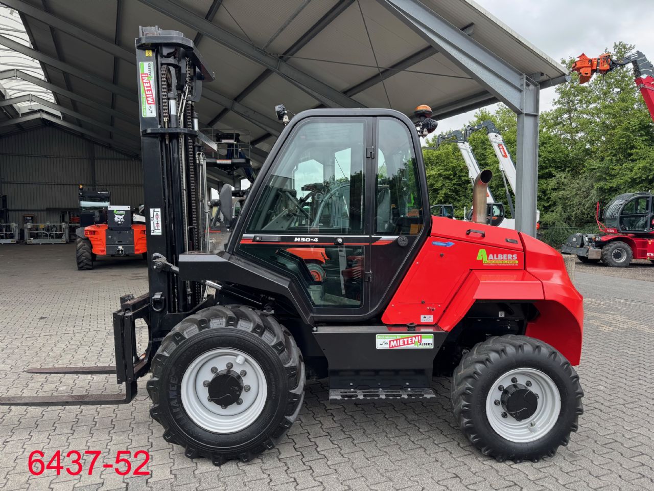 Manitou-M 30 - 4-Gelndestapler-www.albers-gabelstapler.de