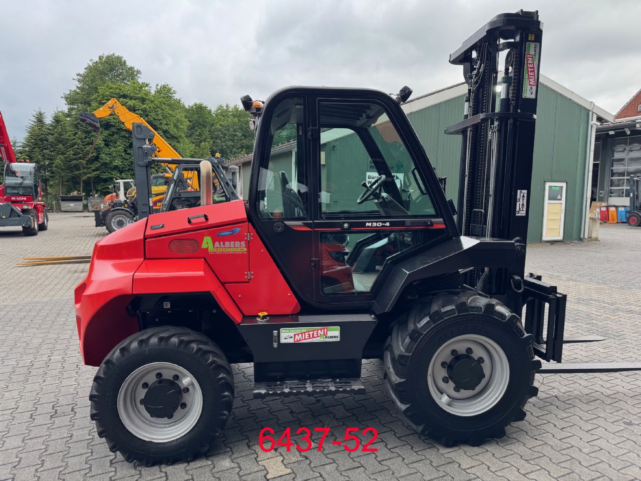 Manitou-M 30 - 4-Gelndestapler-www.albers-gabelstapler.de
