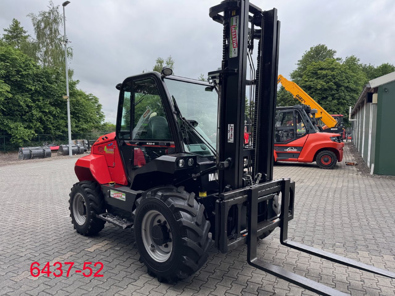 Manitou-M 30 - 4-Gelndestapler-www.albers-gabelstapler.de