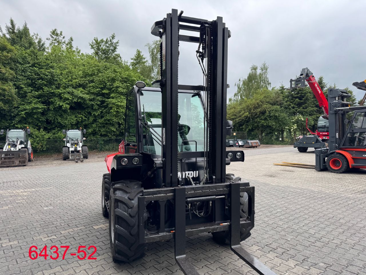 Manitou-M 30 - 4-Gelndestapler-www.albers-gabelstapler.de