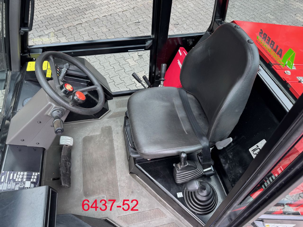 Manitou-M 30 - 4-Gelndestapler-www.albers-gabelstapler.de