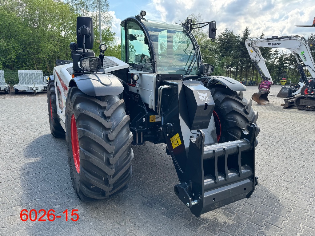 Bobcat-TL 43.80 HF V AGRI **** R-Serie-Teleskopstapler starr-www.albers-gabelstapler.de