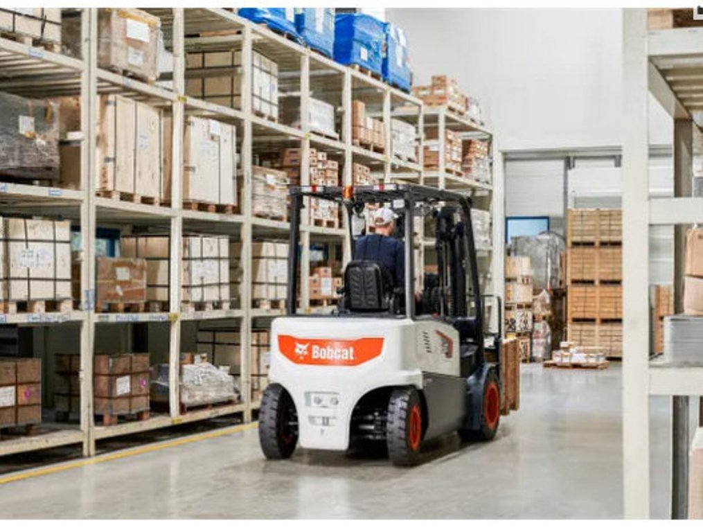 Bobcat-B 50 X-7-Elektro 4 Rad-Stapler-www.albers-gabelstapler.de