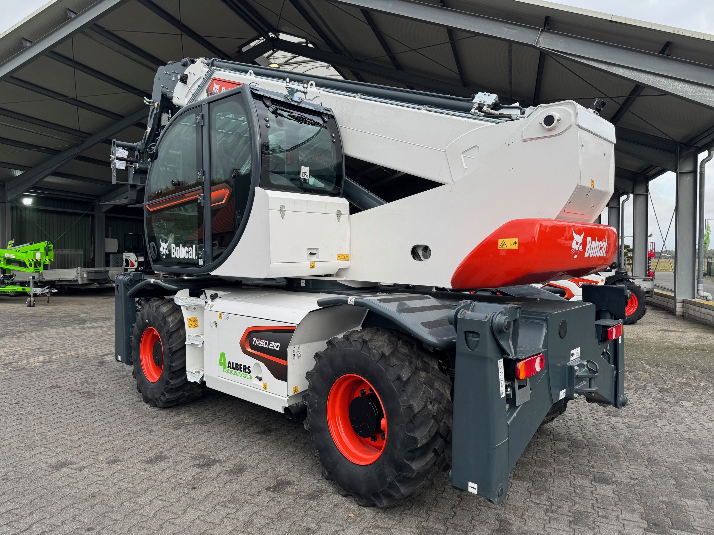 Bobcat-TR 50.210-Teleskopstapler drehbar-www.heftruckcentrumemmen.nl