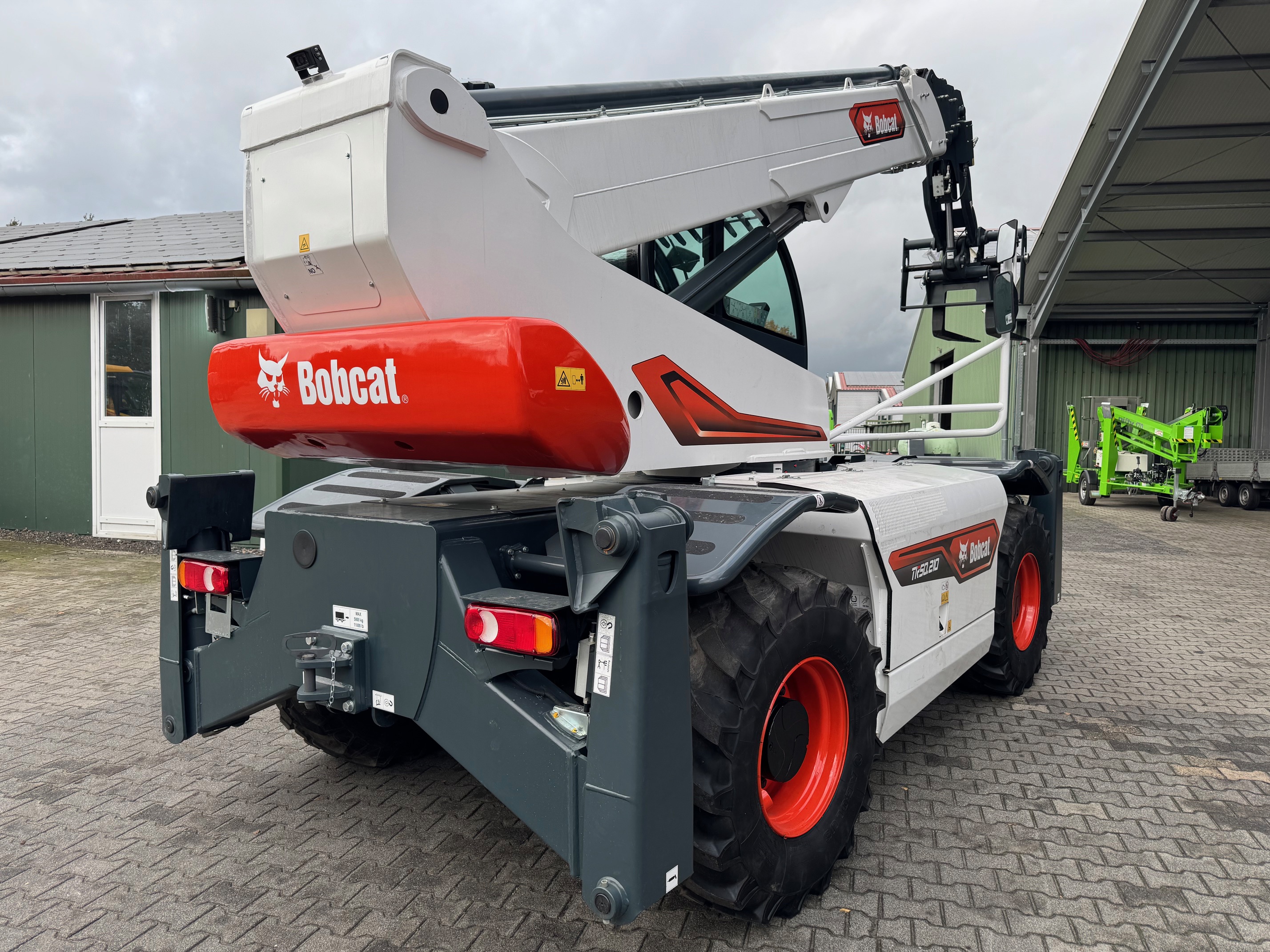 Bobcat-TR 50.210-Teleskopstapler drehbar-www.heftruckcentrumemmen.nl