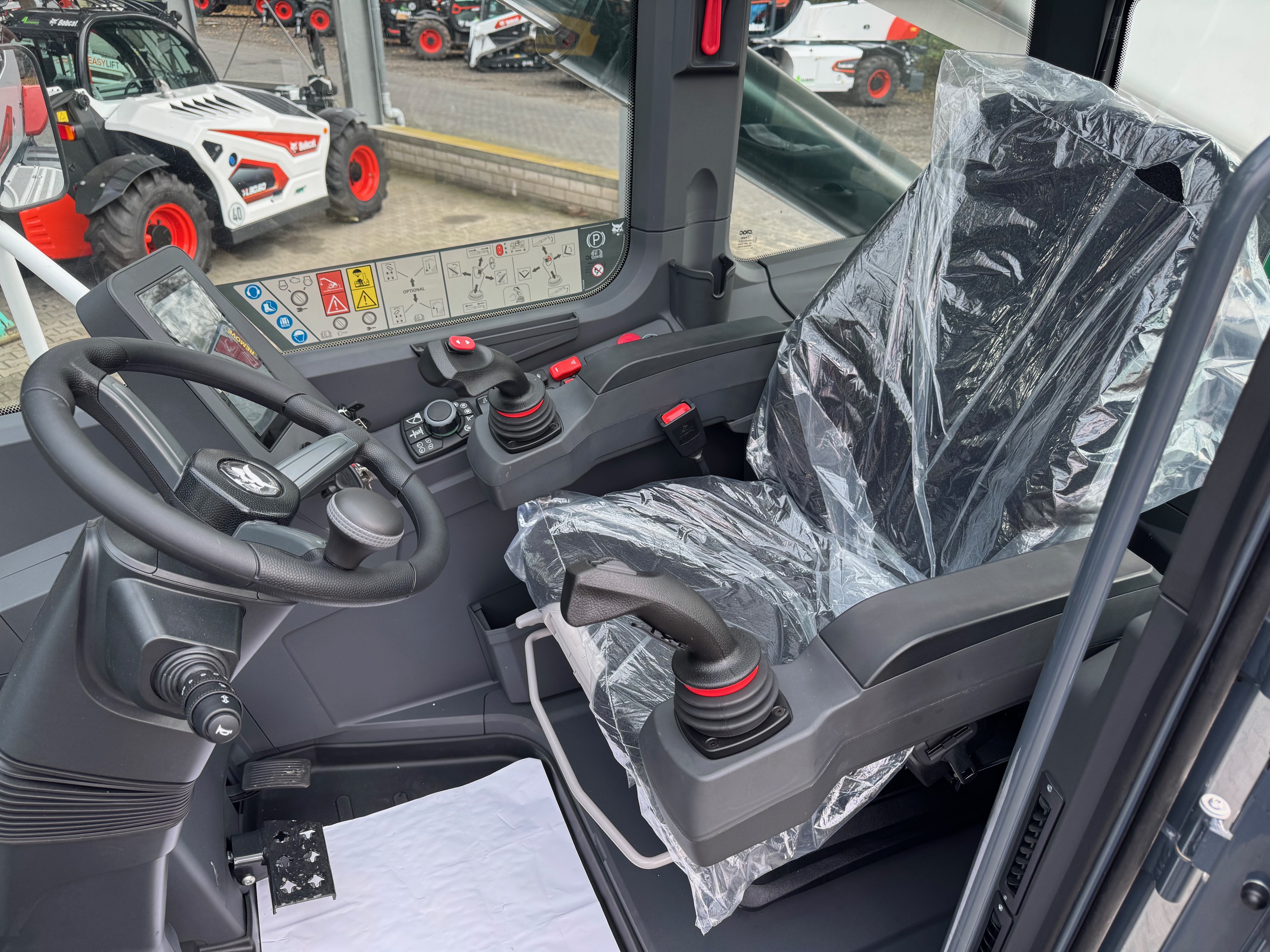 Bobcat-TR 50.210-Teleskopstapler drehbar-www.heftruckcentrumemmen.nl