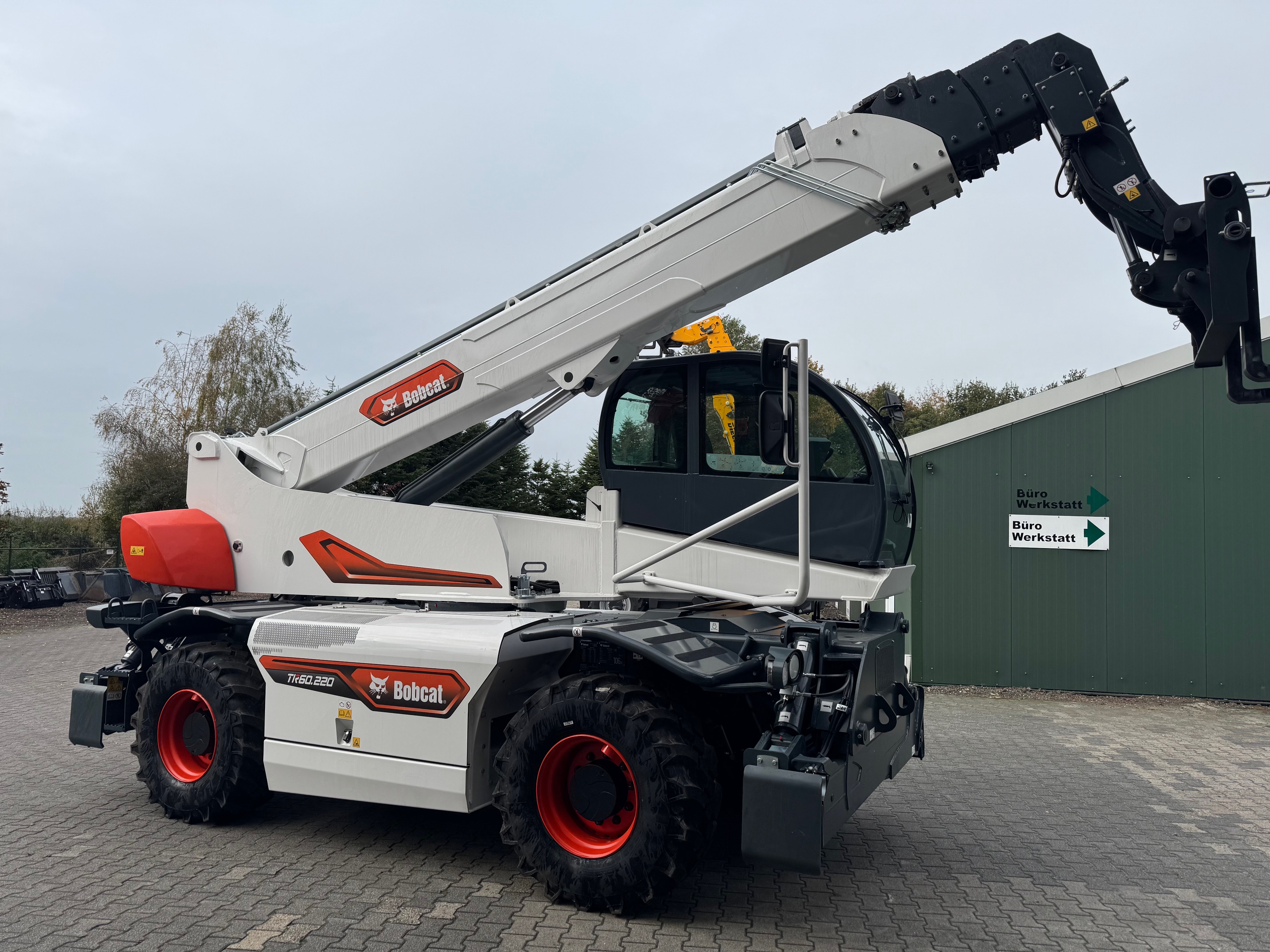 Bobcat-TR 60.220-Teleskopstapler drehbar-www.heftruckcentrumemmen.nl