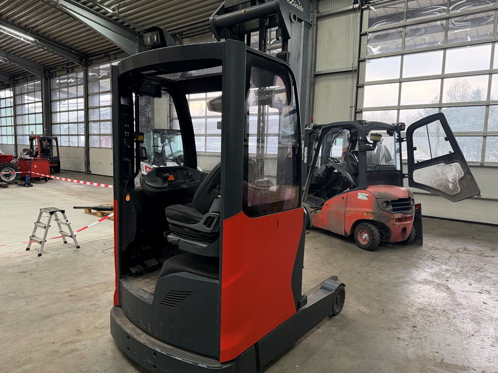 Linde-R 16-Schubmaststapler-http://www.heftruckcentrumemmen.nl