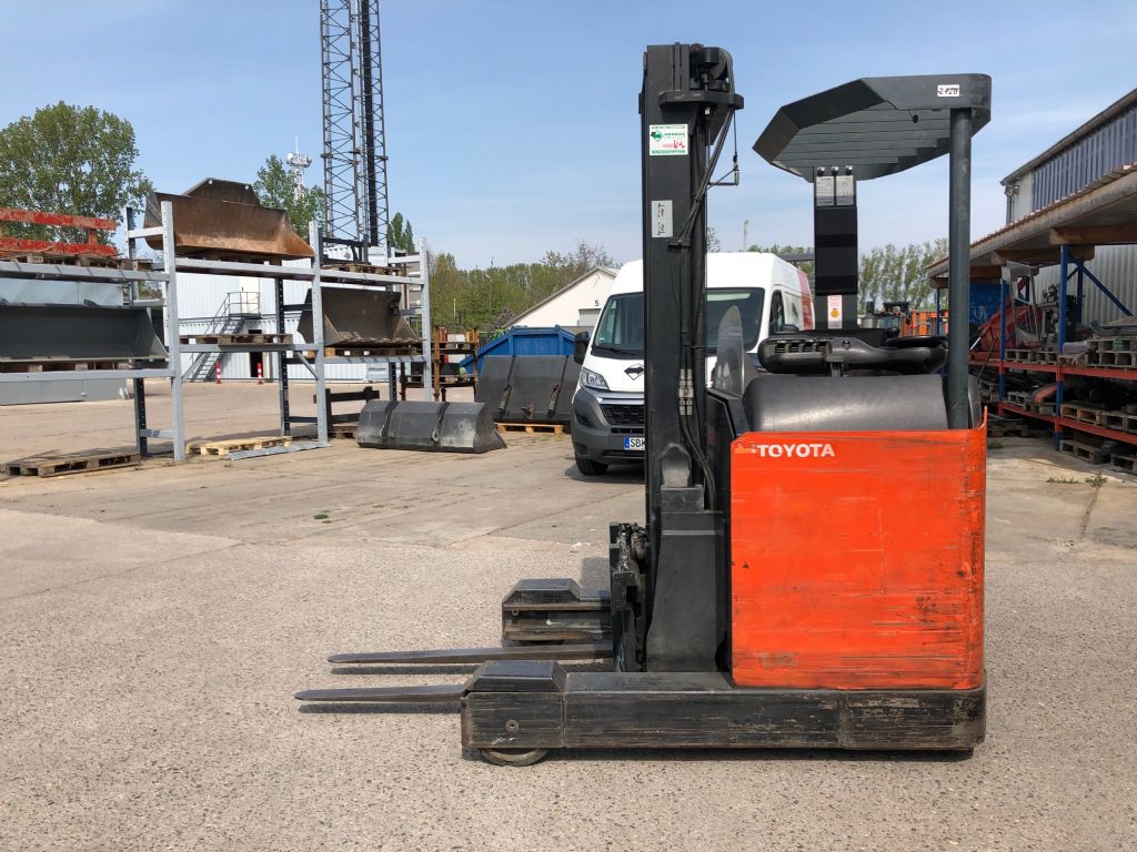 Toyota-7FBRE16-2-Schubmaststapler-http://www.anders-gabelstapler.de