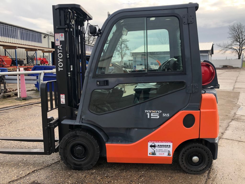 Toyota 02-8FGF15 Treibgasstapler www.anders-gabelstapler.de