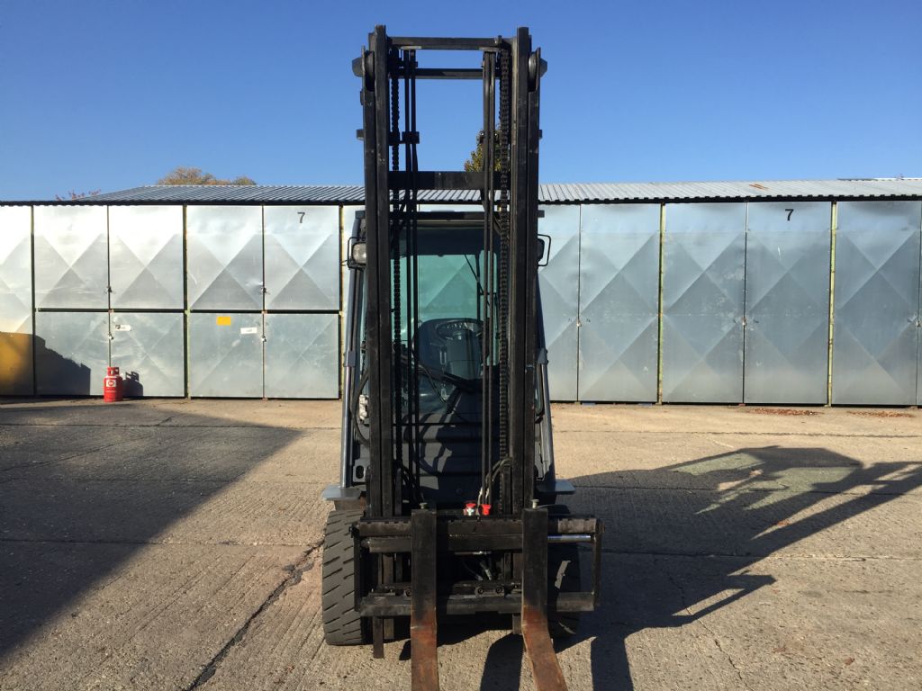 Toyota-Tonero 02-8FDF25-Dieselstapler-http://www.anders-gabelstapler.de