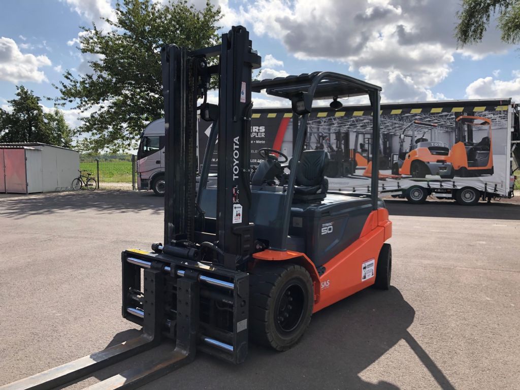 Toyota-8FBMT50-Elektro 4 Rad-Stapler-http://www.anders-gabelstapler.de