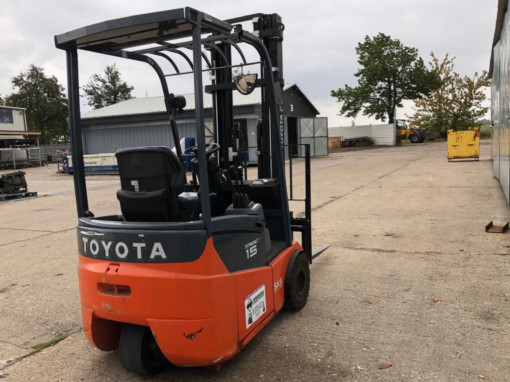Toyota-7FBEST15-Elektro 3 Rad-Stapler-http://www.anders-gabelstapler.de