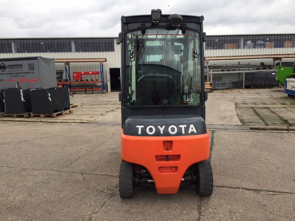 Toyota-8FBMK20T-Elektro 4 Rad-Stapler-http://www.anders-gabelstapler.de