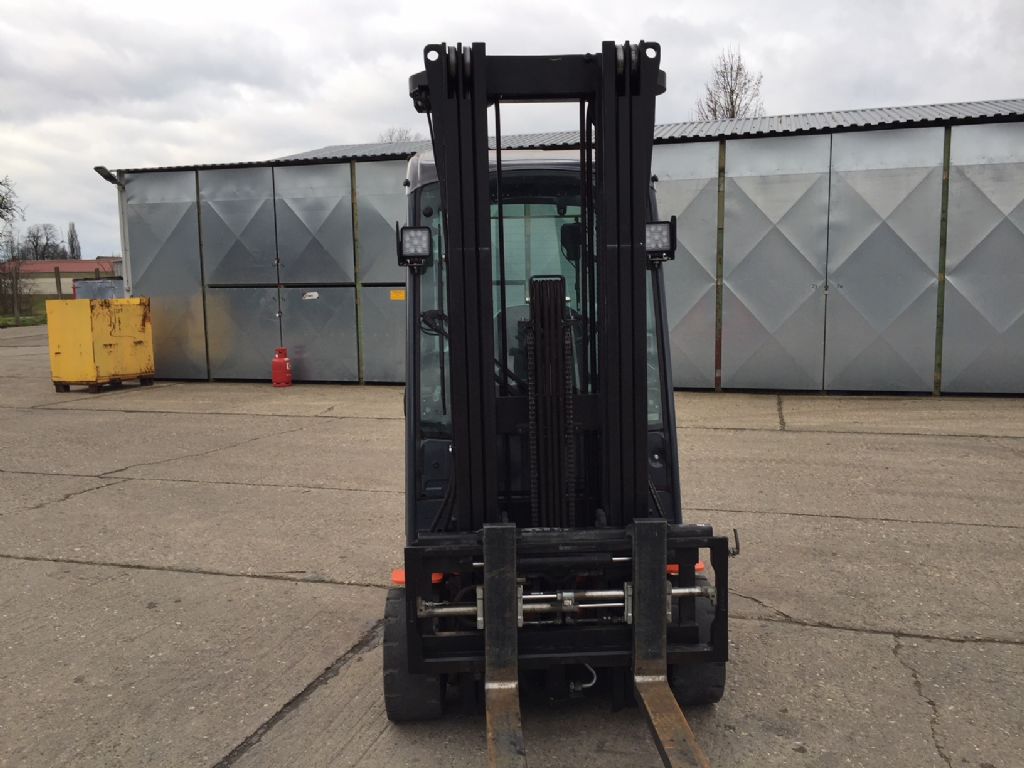 Toyota-8FBMK20T-Elektro 4 Rad-Stapler-http://www.anders-gabelstapler.de