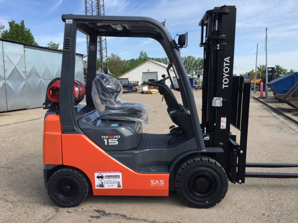 Toyota 02-8FGF15 Treibgasstapler www.anders-gabelstapler.de