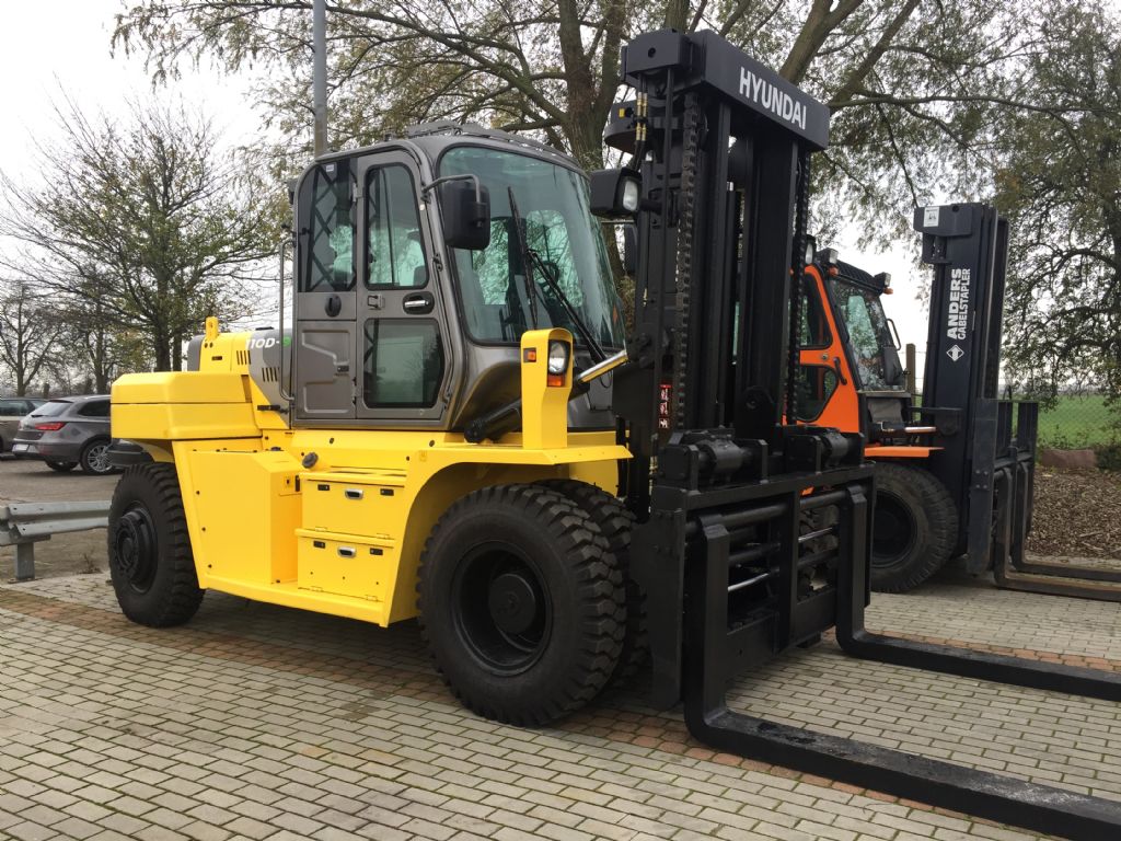 Hyundai 110D-9 Schwerlaststapler www.anders-gabelstapler.de