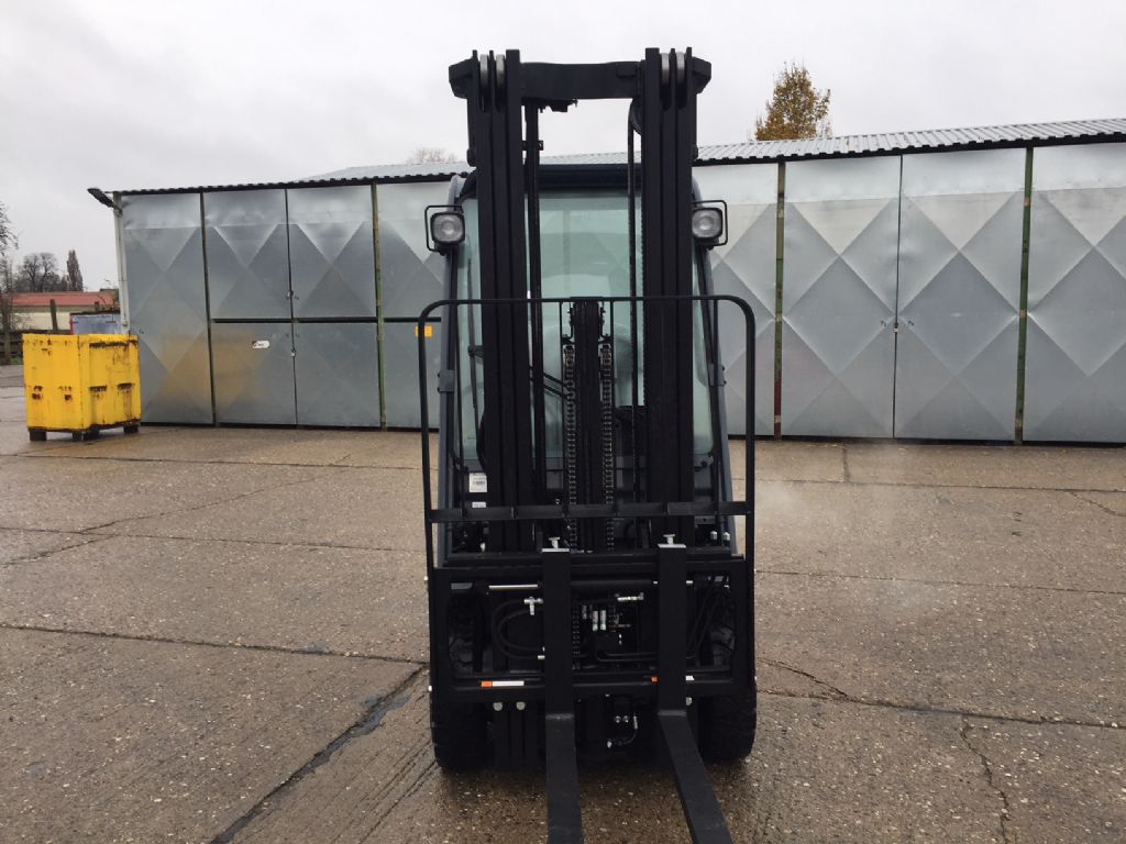 Toyota-02-8FGF15-Treibgasstapler-http://www.anders-gabelstapler.de
