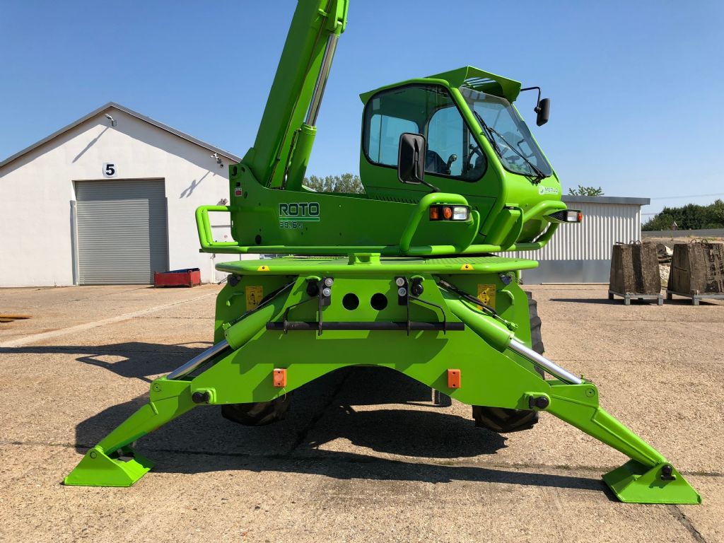 Merlo-Roto 38.16S-Teleskopstapler drehbar-http://www.anders-gabelstapler.de