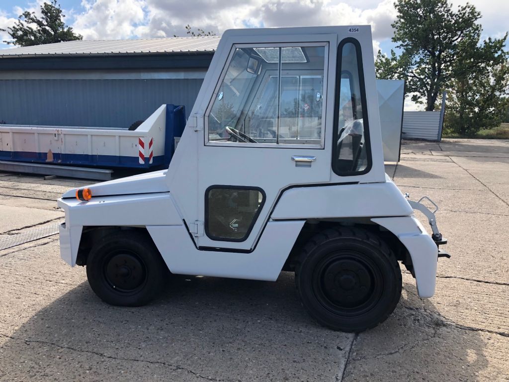 Toyota 02-2TD20 Schlepper www.anders-gabelstapler.de