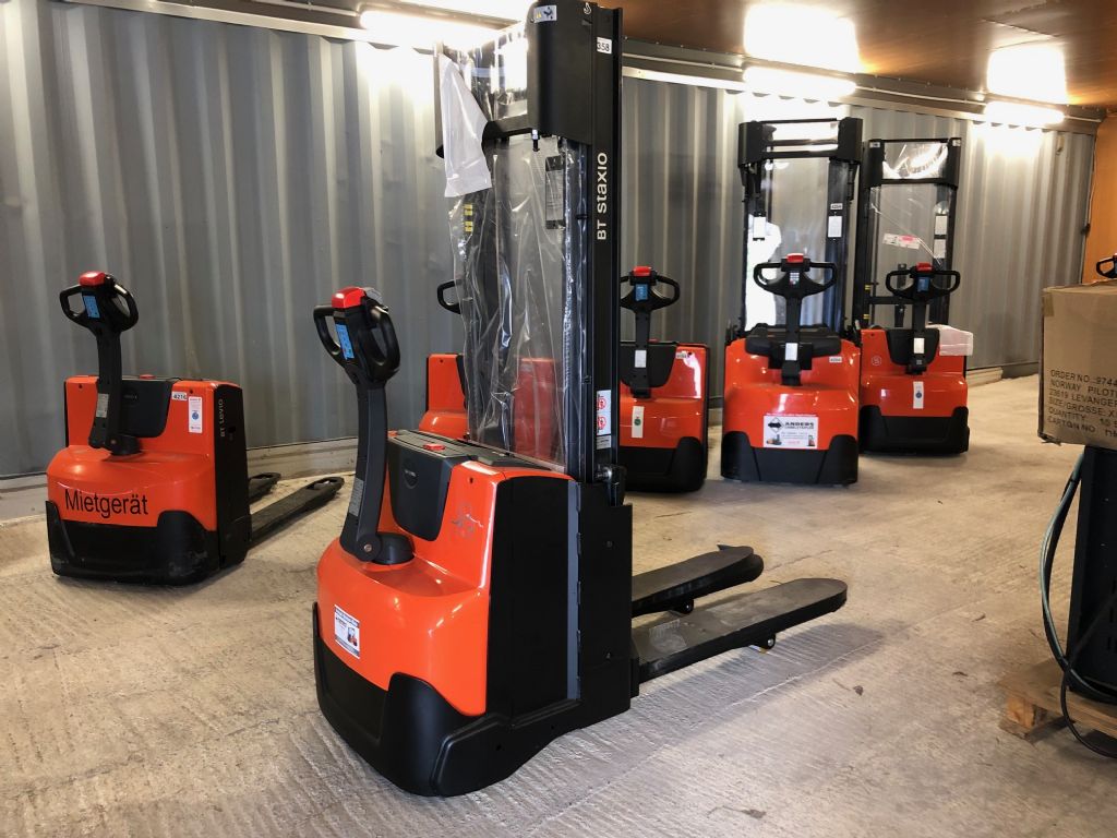Toyota SWE120L Deichselstapler www.anders-gabelstapler.de