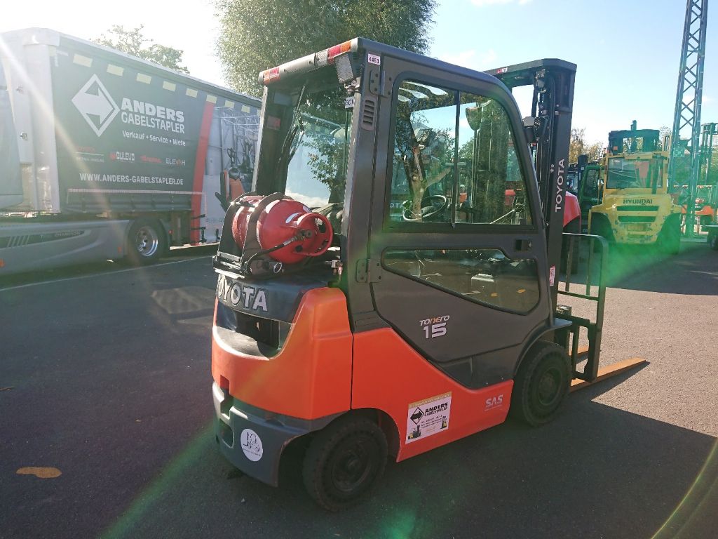 Toyota 02-8FGF15 Treibgasstapler www.anders-gabelstapler.de