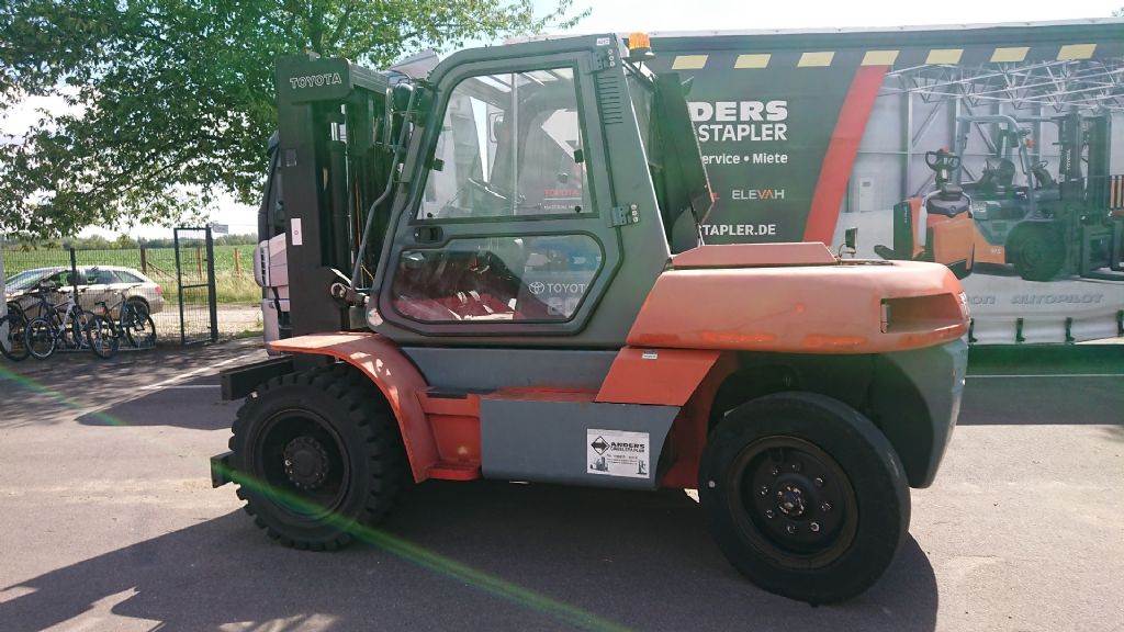 Toyota-5FD80-Dieselstapler-http://www.anders-gabelstapler.de