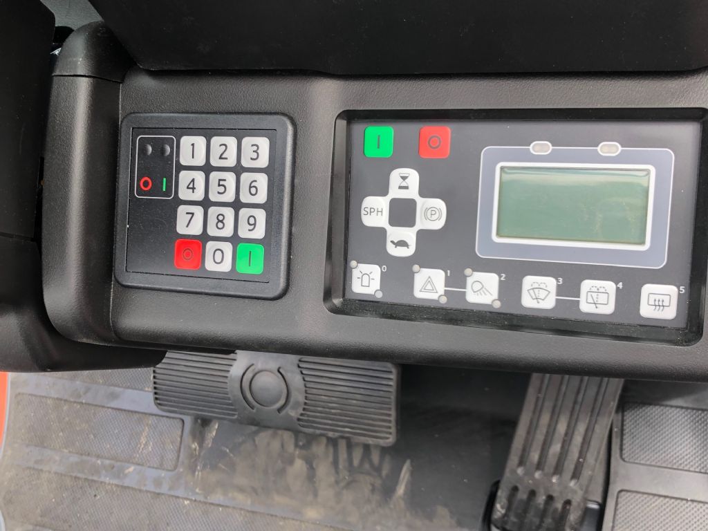 Toyota-8FBMK20T-Elektro 4 Rad-Stapler-http://www.anders-gabelstapler.de
