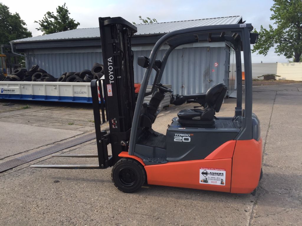 Toyota-8FBET20-Elektro 3 Rad-Stapler-http://www.anders-gabelstapler.de