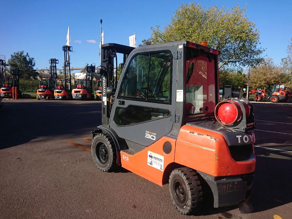 Toyota 02-8FGF30 Treibgasstapler www.anders-gabelstapler.de