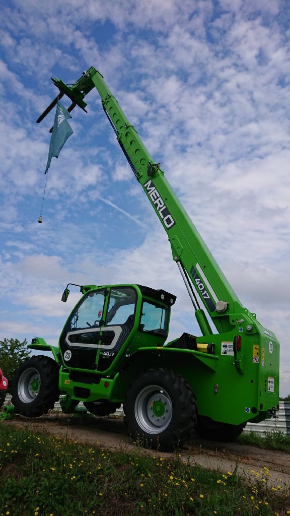 Merlo P40.17 plus Teleskopstapler starr www.anders-gabelstapler.de