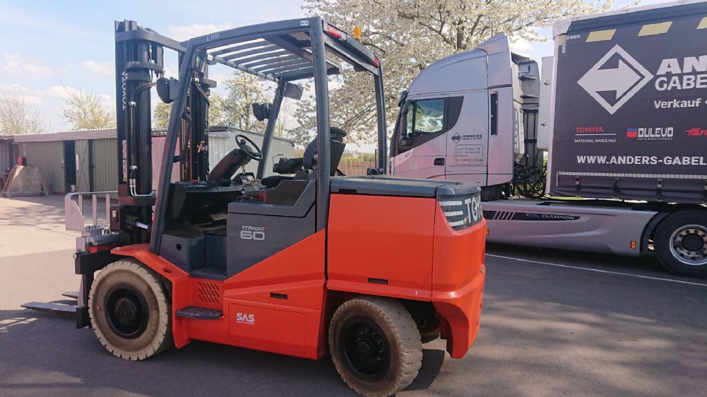 Toyota-8FBMHT60-Elektro 4 Rad-Stapler-http://www.anders-gabelstapler.de