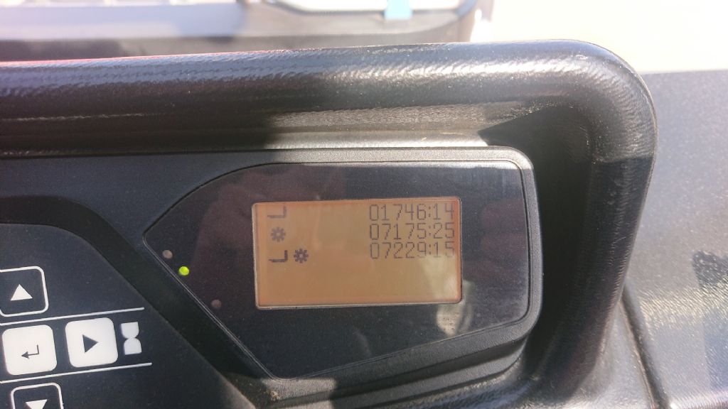 Toyota-8FBMHT60-Elektro 4 Rad-Stapler-http://www.anders-gabelstapler.de