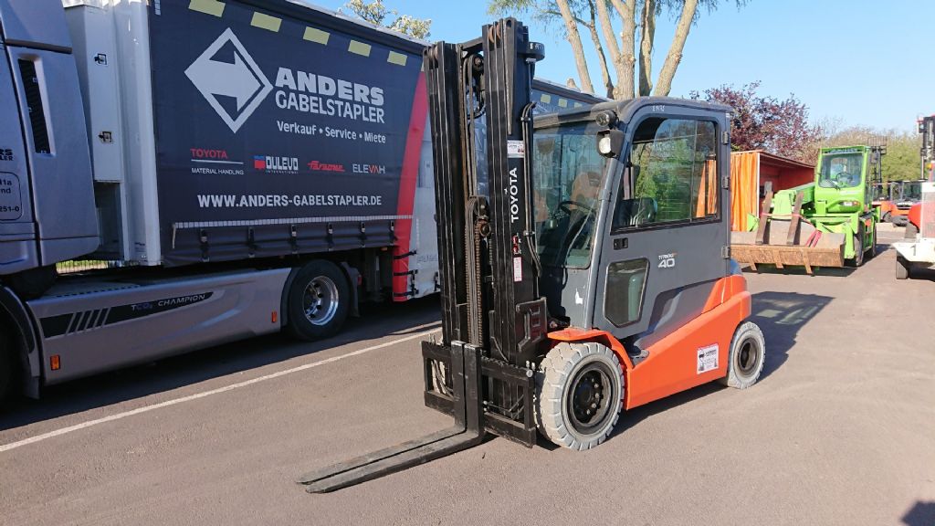 Toyota-8FBM40T-Elektro 4 Rad-Stapler-http://www.anders-gabelstapler.de