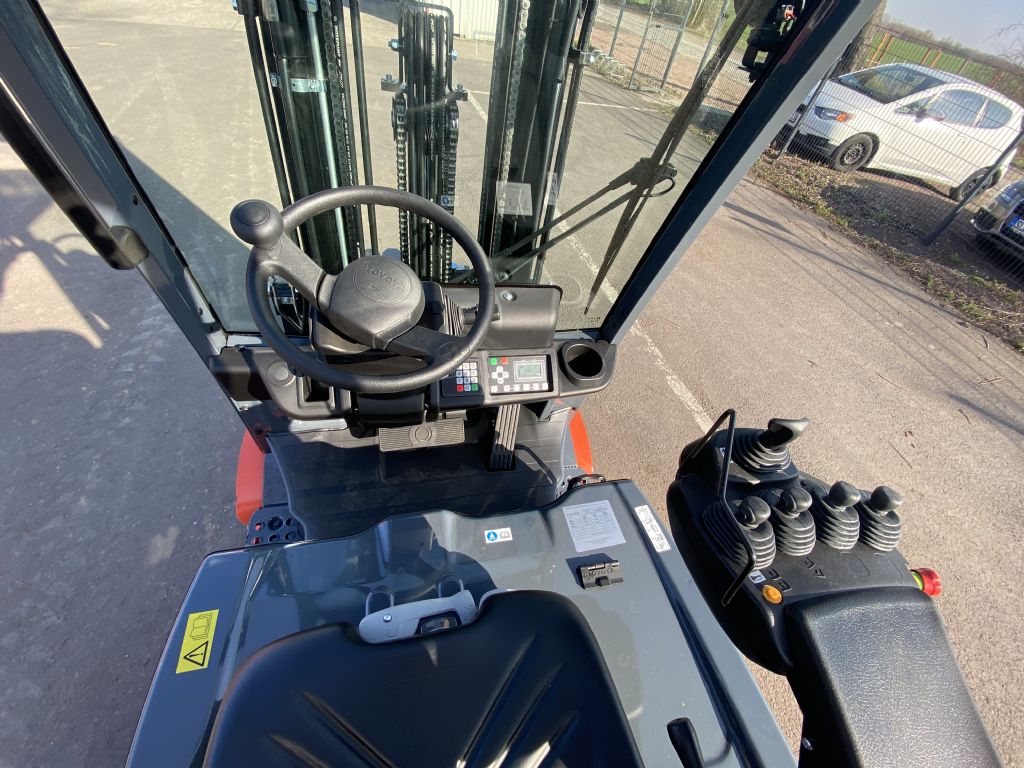 Toyota-8FBMK20T-Elektro 4 Rad-Stapler-http://www.anders-gabelstapler.de