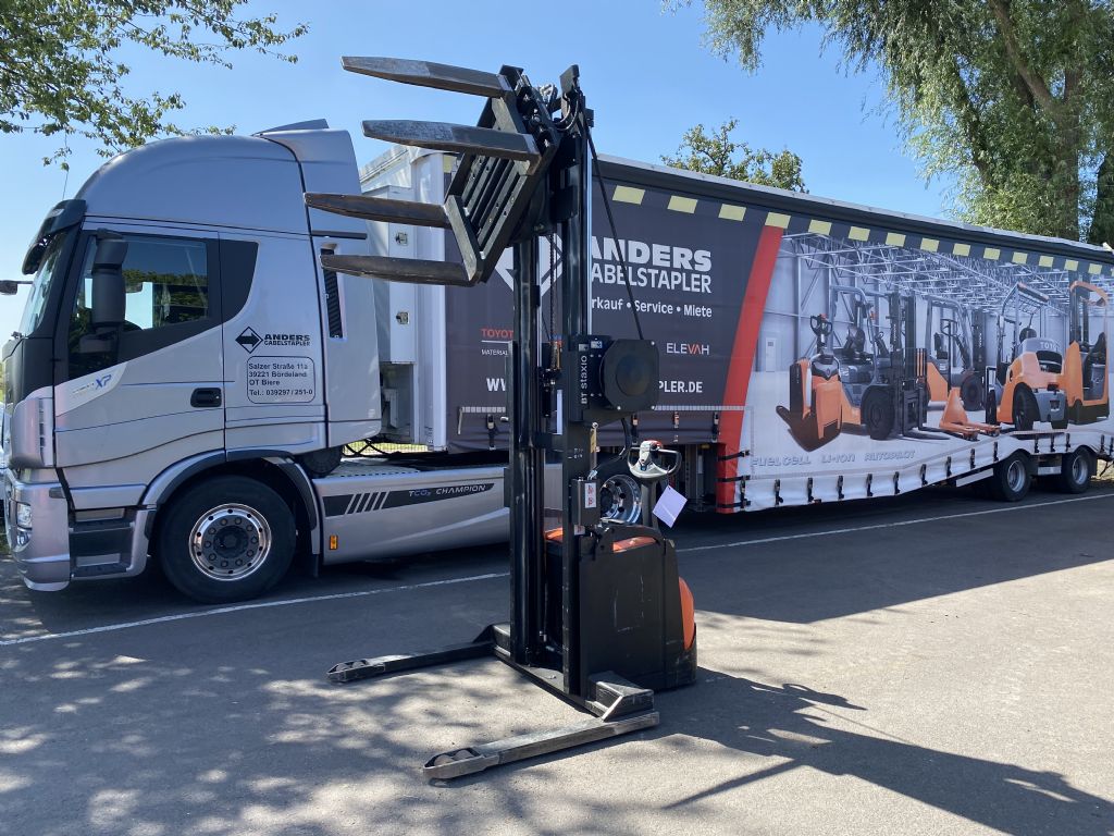 Toyota-SWE140S-Deichselstapler-http://www.anders-gabelstapler.de