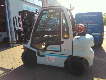 Unicarriers-UG1D2A32-Treibgasstapler-www.andres-gabelstapler.de