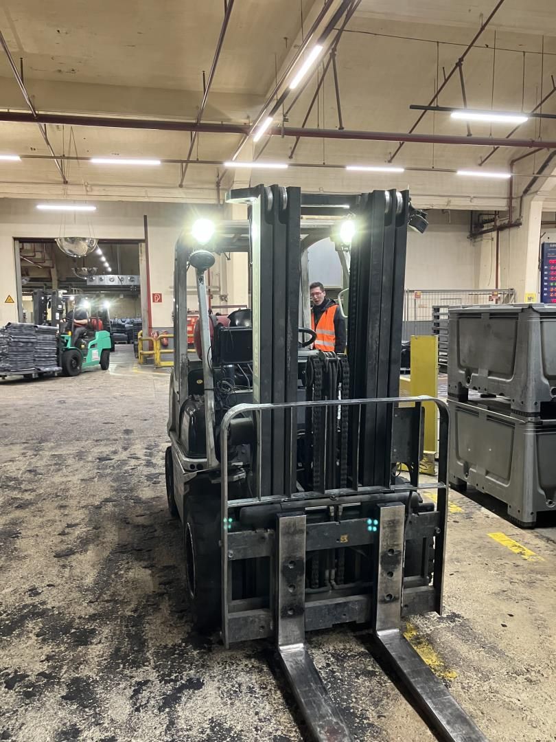 Unicarriers-UG1D2A32-Treibgasstapler-www.andres-gabelstapler.de