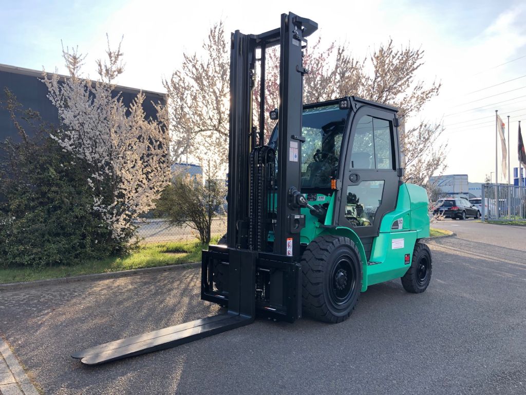 Mitsubishi FD50CN3 Dieselstapler www.staplerzentrum-leipzig.de Mitsubishi FD50CN3 Dieselstapler www.staplerzentrum-leipzig.de
