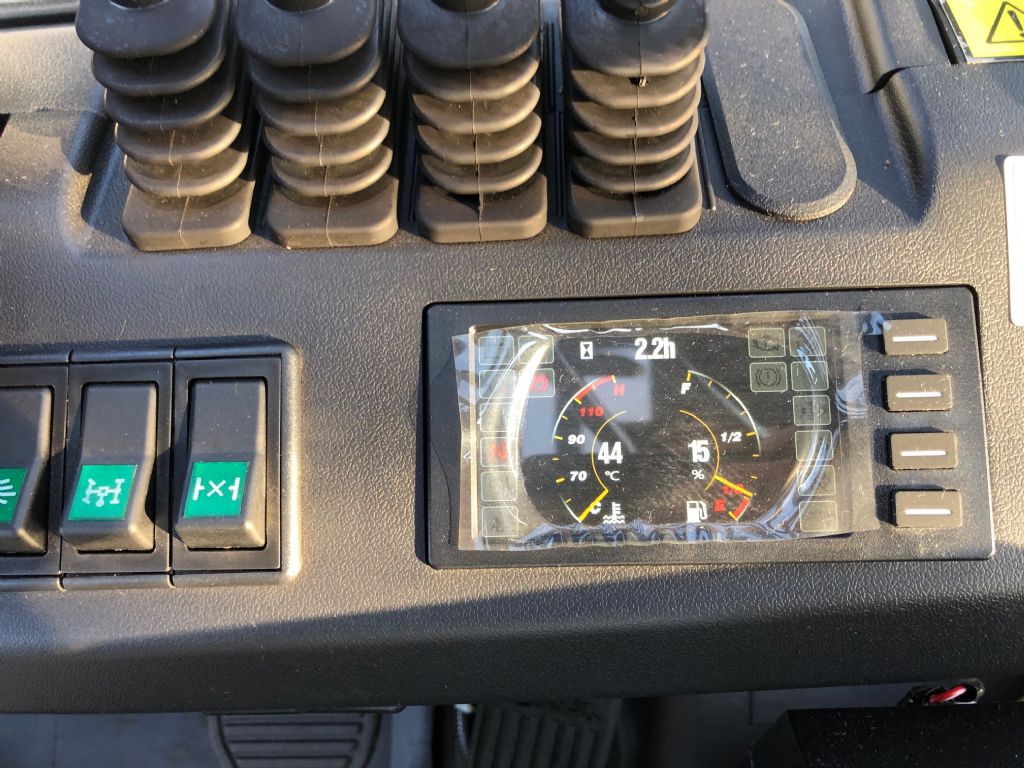 Hangcha CPCD35 XW98C-RT4 Geländestapler www.staplerzentrum-leipzig.de Hangcha CPCD35 XW98C-RT4 Geländestapler www.staplerzentrum-leipzig.de