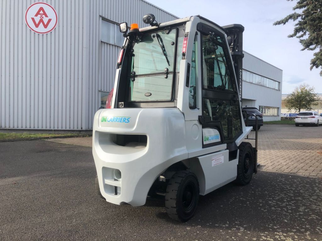 UniCarriers Y1D2A25Q (DX25) Dieselstapler www.staplerzentrum-leipzig.de UniCarriers Y1D2A25Q (DX25) Dieselstapler www.staplerzentrum-leipzig.de