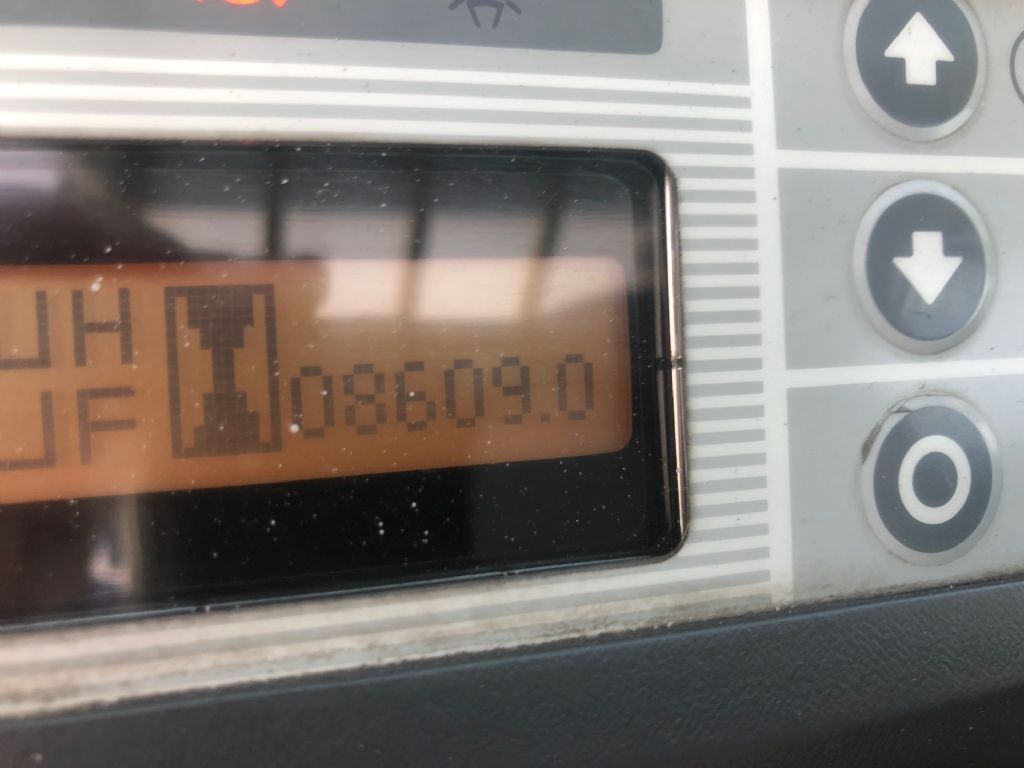 UniCarriers Y1D2A25Q (DX25) Dieselstapler www.staplerzentrum-leipzig.de UniCarriers Y1D2A25Q (DX25) Dieselstapler www.staplerzentrum-leipzig.de