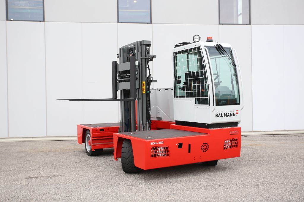 Baumann EXL 50/14/57 TR Rosso Elektro Seitenstapler www.graf-gabelstapler.de Baumann EXL 50/14/57 TR Rosso Elektro Seitenstapler www.graf-gabelstapler.de