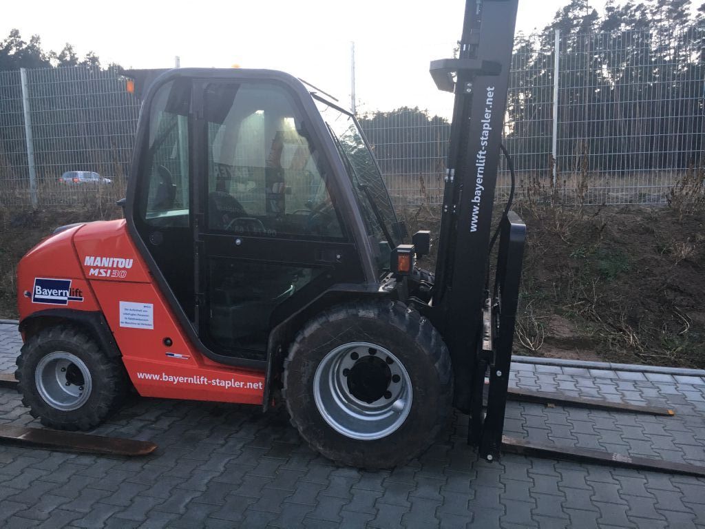 Manitou MSI 30D Gelndestapler www.arbeitsbuehnen-staplerverleih.de