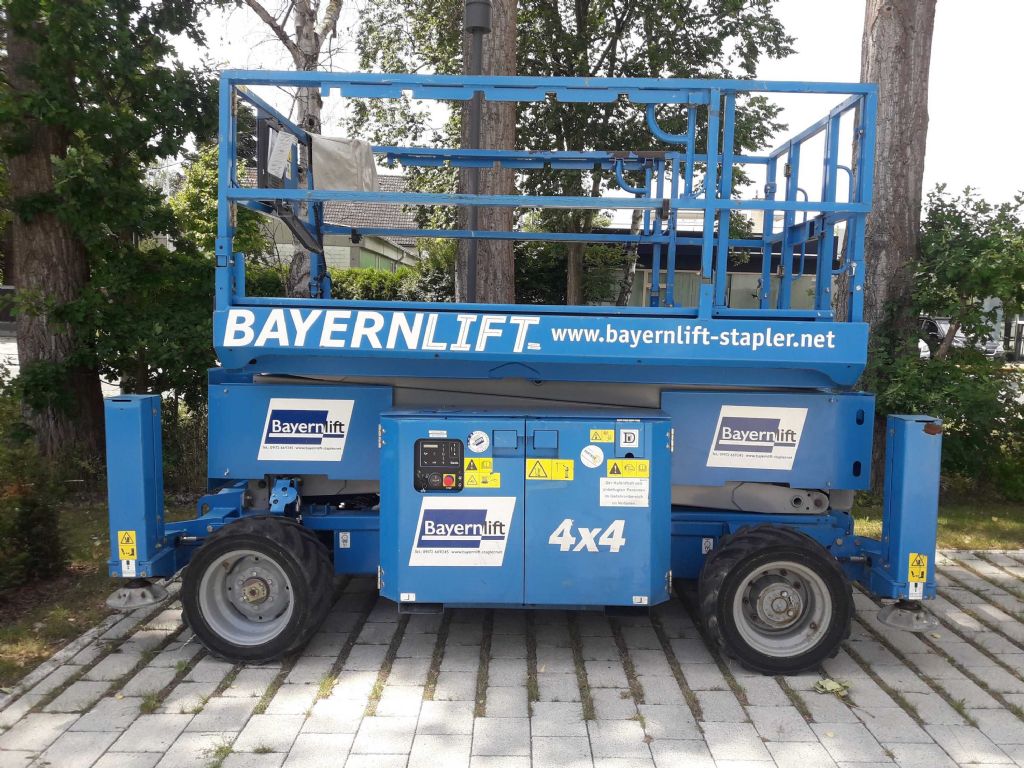 Genie GS3369RT Scherenarbeitsbühne www.arbeitsbuehnen-staplerverleih.de Genie GS3369RT Scherenarbeitsbühne www.arbeitsbuehnen-staplerverleih.de