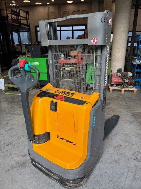 Jungheinrich EJC110-250ZZ Hochhubwagen www.blaas-gabelstapler.com